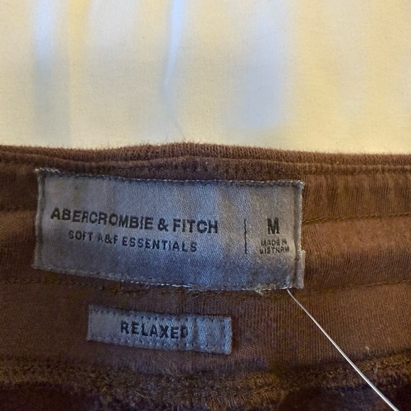 Abercrombie & Fitch Men’s Brown soft relaxed essential jogger size medium NWT - Picture 4 of 8